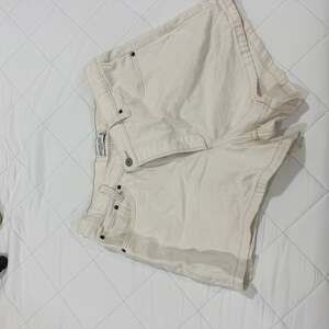 Abercrombie & Fitch. The 90's Relaxed Cutoff Short...